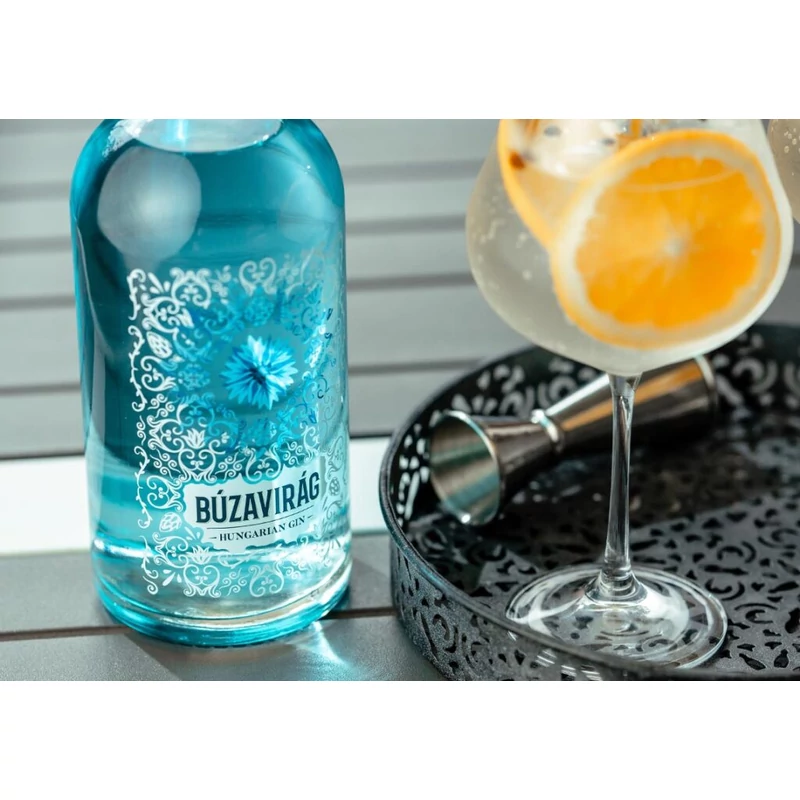 Búzavirág gin koktél