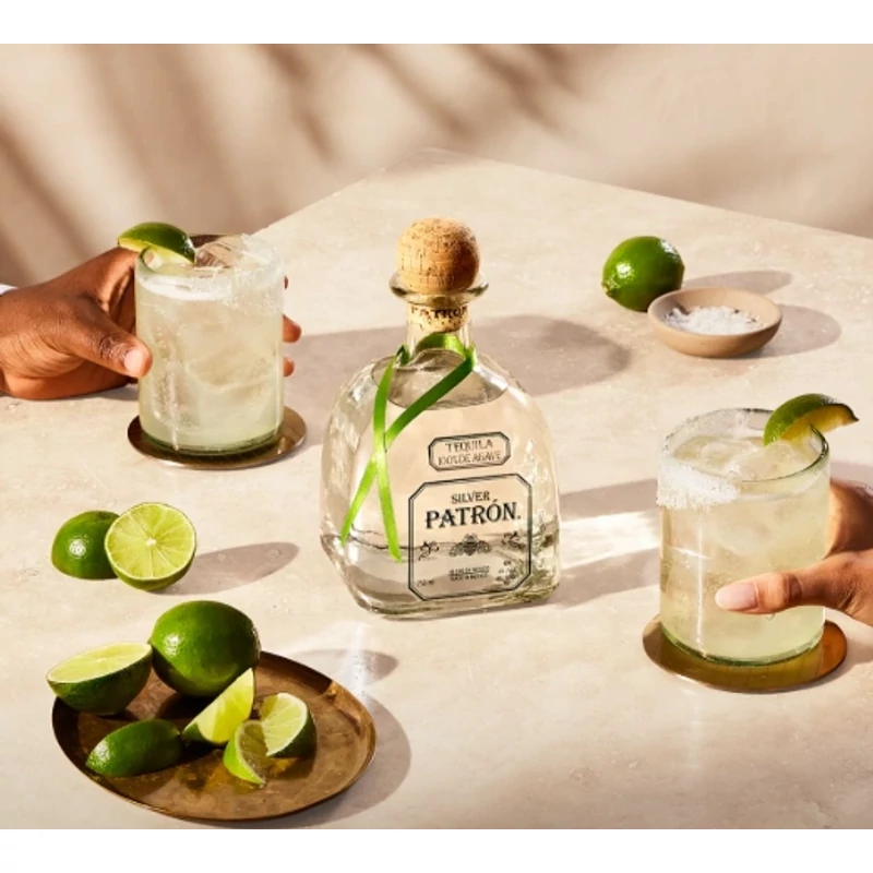Patrón Silver Tequila poharakkal